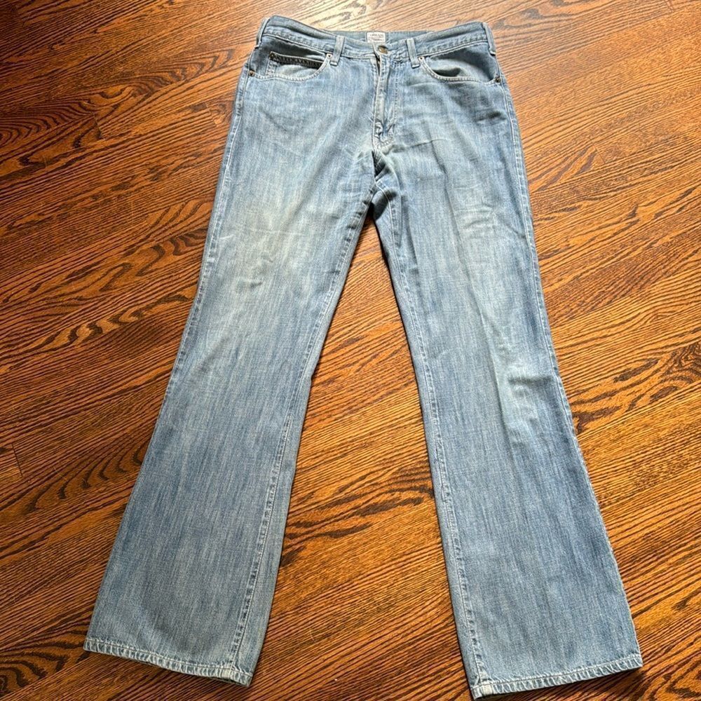 Armani light wash soft lightweight 5-pocket style straight leg jeans. Size 34.